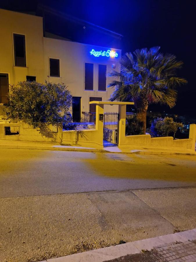 مبيت وإفطار كوستوناتشي Raggi Di Sole المظهر الخارجي الصورة