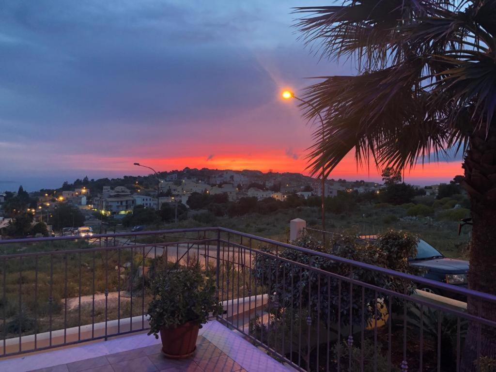 مبيت وإفطار كوستوناتشي Raggi Di Sole المظهر الخارجي الصورة